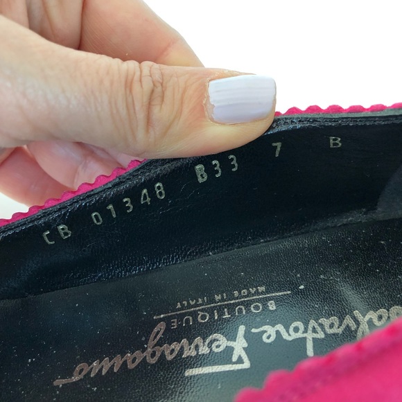 ♦️SOLD♦️SALVATORE FERRAGAMO Pink Suede Black Patent Leather Cap Toe Flat Loafer - Picture 8 of 14